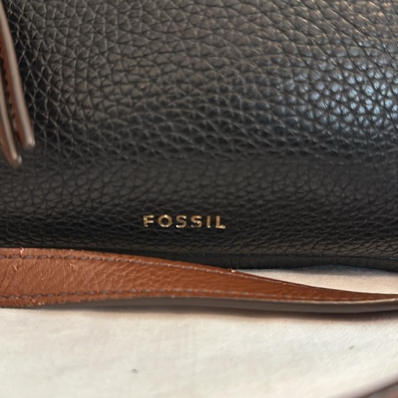 Fossil | leather | crossbody | zipper | black & brown | 9x9 | purse - Picture 2 of 15